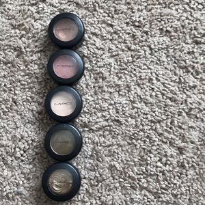 Mac Eyeshadow Lot. Total of 5 Shadows and 1 liner